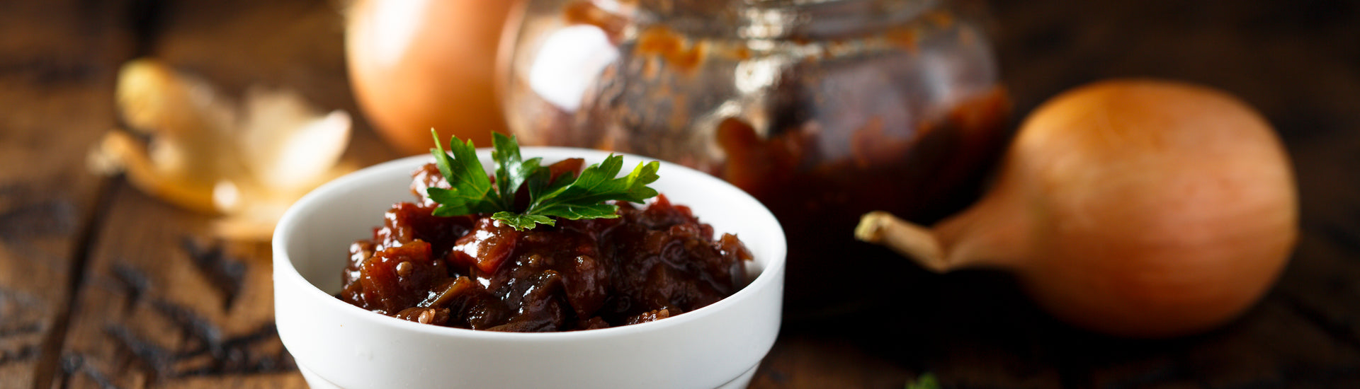 Spicy apple cider vinegar and strawberry relish recipe